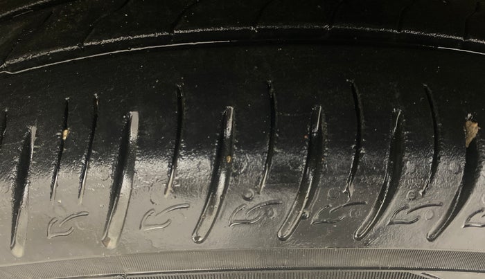 2021 Hyundai VENUE SX PLUS 1.0 TURBO DCT, Petrol, Automatic, 41,796 km, Left Front Tyre Tread