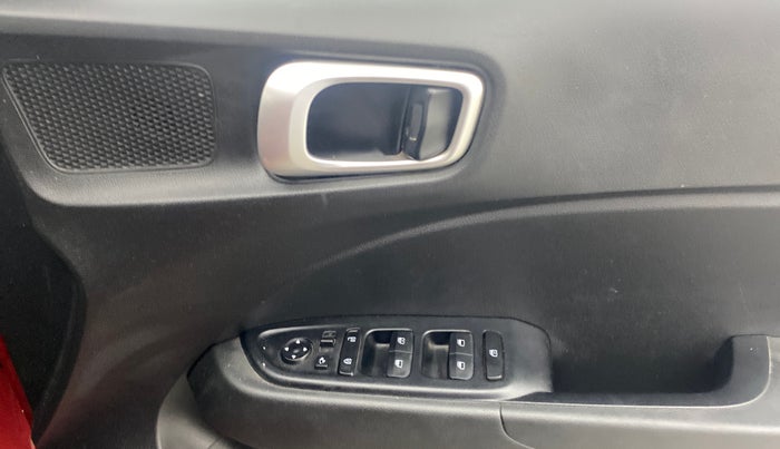 2021 Hyundai VENUE SX PLUS 1.0 TURBO DCT, Petrol, Automatic, 41,796 km, Driver Side Door Panels Control