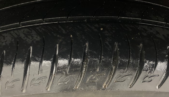 2021 Hyundai VENUE SX PLUS 1.0 TURBO DCT, Petrol, Automatic, 41,796 km, Right Rear Tyre Tread