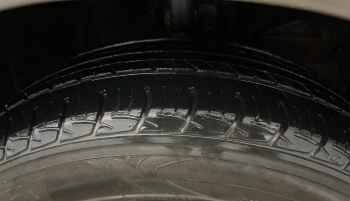 2019 Maruti Baleno DELTA PETROL 1.2, Petrol, Manual, 67,534 km, Right Front Tyre Tread