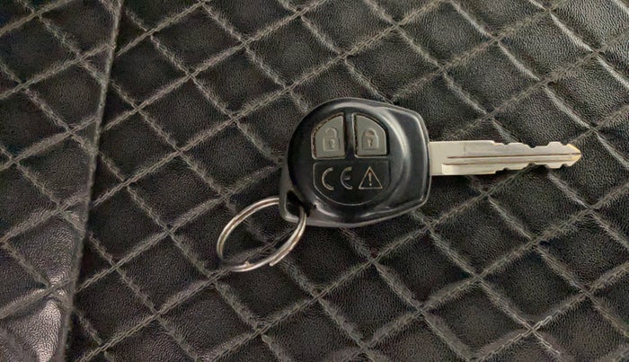 2021 Maruti Baleno DELTA PETROL 1.2, Petrol, Manual, 44,148 km, Key Close Up