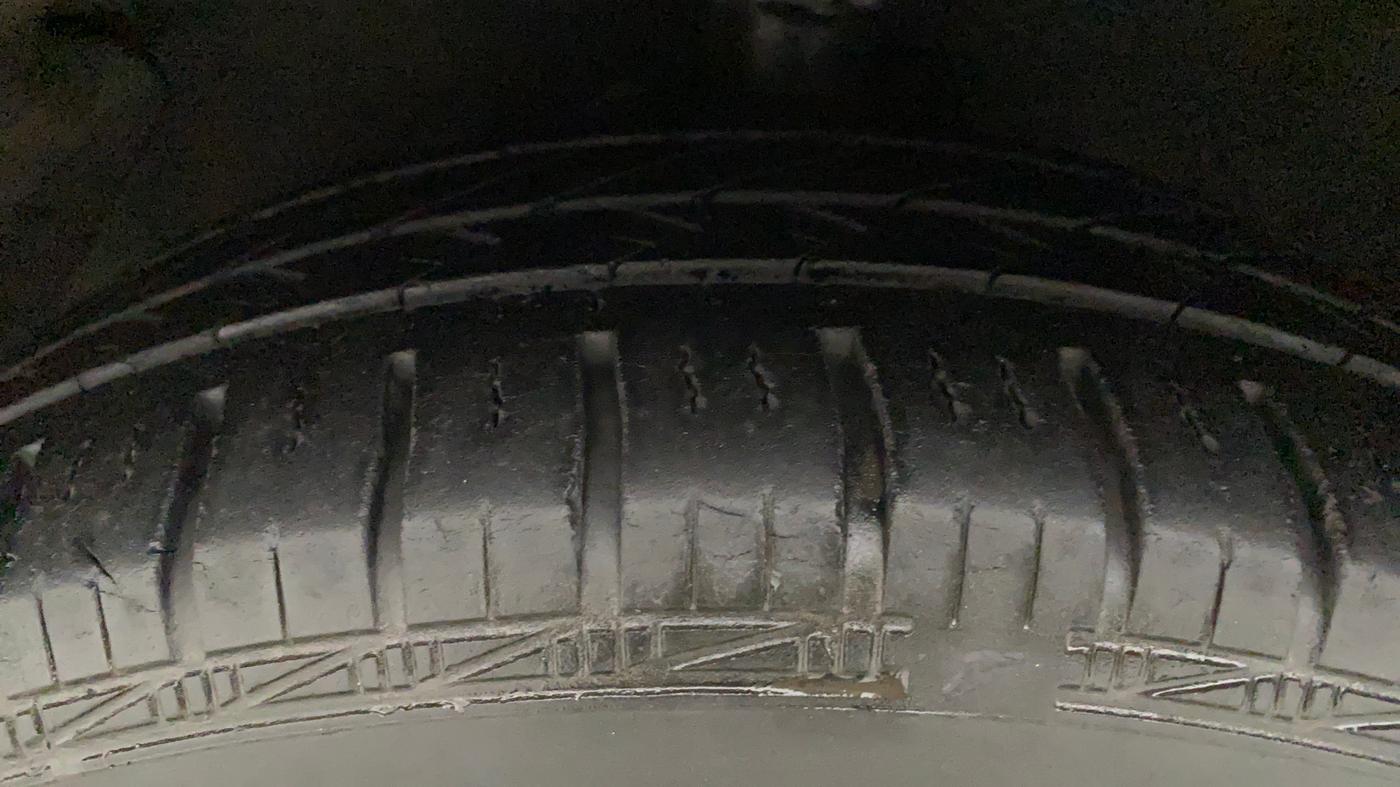2013 Hyundai i20 MAGNA 1.2, Petrol, Manual, 61,058 km, Left Front Tyre Tread