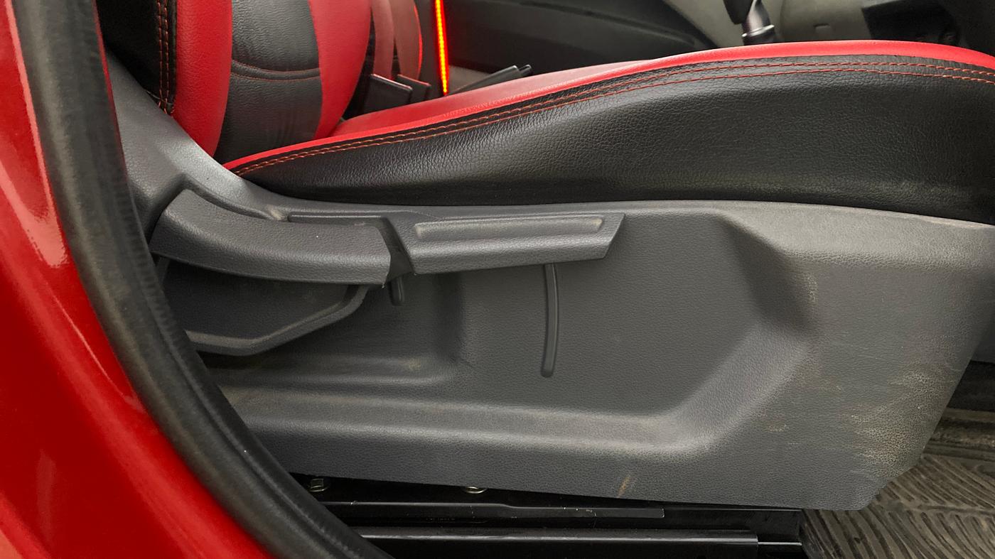 2019 Hyundai GRAND I10 NIOS MAGNA U2 1.2 CRDI, Diesel, Manual, 48,161 km, Driver Side Adjustment Panel