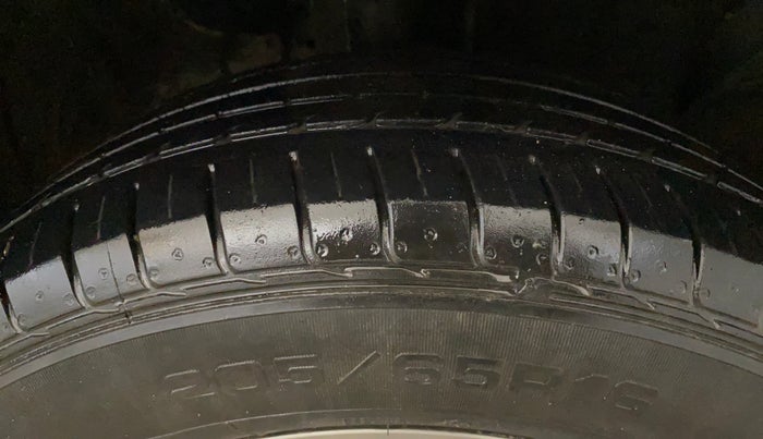 2022 KIA SELTOS HTK PLUS 1.5 IMT, Petrol, Manual, 29,009 km, Right Front Tyre Tread