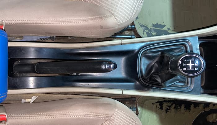 2019 Maruti Ciaz SIGMA 1.5 SHVS MT  PETROL, CNG, Manual, 1,07,641 km, Gear Lever
