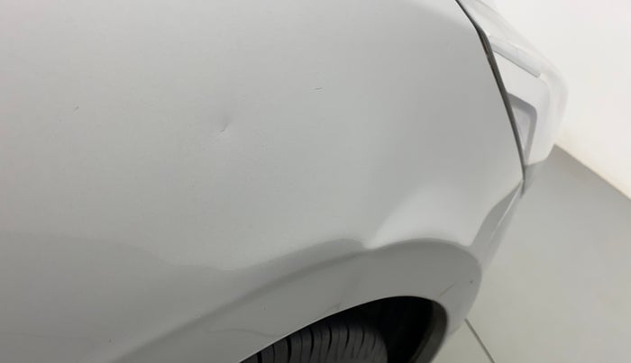 2016 Hyundai Verna FLUIDIC 4S 1.6 VTVT S, Petrol, Manual, 62,799 km, Right fender - Slightly dented