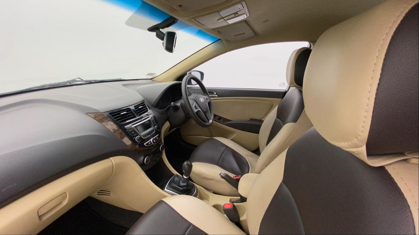 2016 Hyundai Verna FLUIDIC 4S 1.6 VTVT S, Petrol, Manual, 62,799 km, Right Side Front Door Cabin