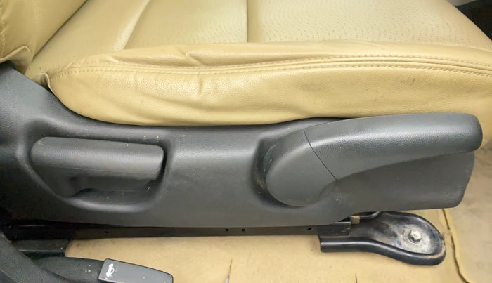 2017 Honda City 1.5L I-VTEC VX, Petrol, Manual, 40,441 km, Driver Side Adjustment Panel