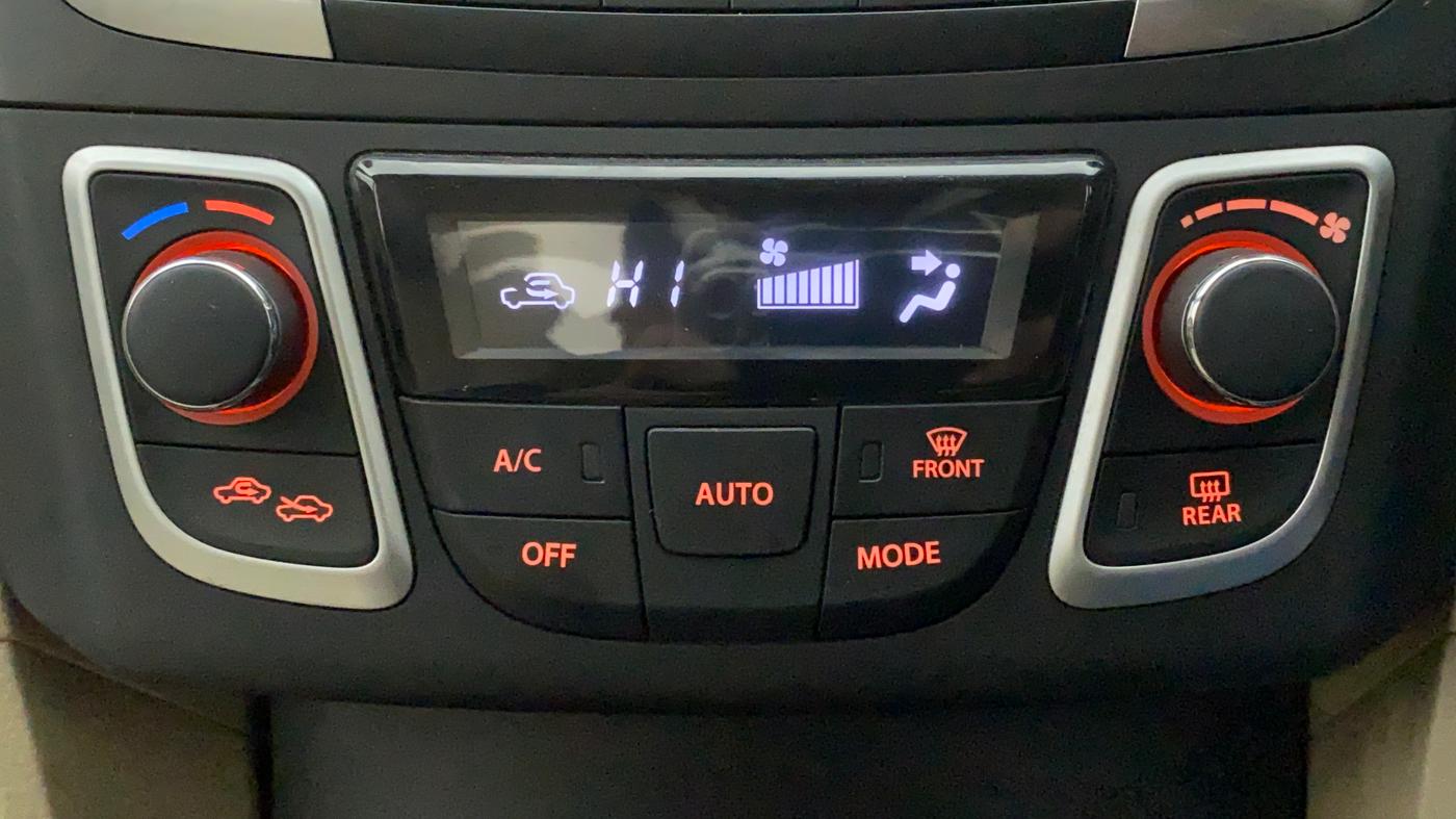 2015 Maruti Ciaz VXI PLUS, Petrol, Manual, 56,914 km, Automatic Climate Control
