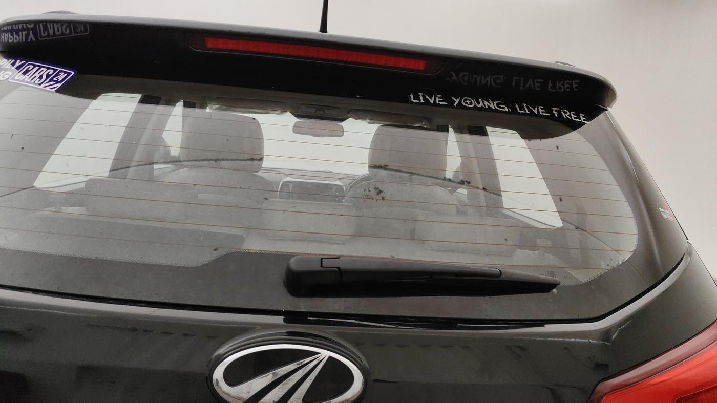 2020 Mahindra XUV300 W8 (O) 1.2 PETROL, Petrol, Manual, 69,339 km, Rear Wiper