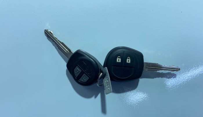 2021 Maruti Ciaz DELTA 1.5 SHVS MT PETROL, Petrol, Manual, 43,924 km, Key Close Up