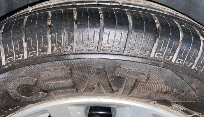 2021 Maruti Ciaz DELTA 1.5 SHVS MT PETROL, Petrol, Manual, 43,924 km, Right Rear Tyre Tread