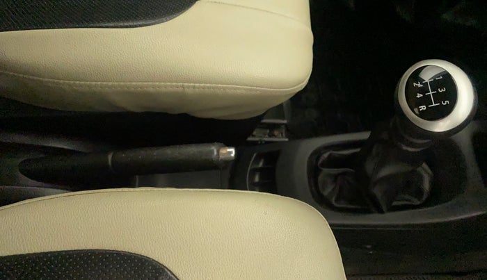 2015 Maruti Wagon R 1.0 VXI, Petrol, Manual, 28,126 km, Gear Lever