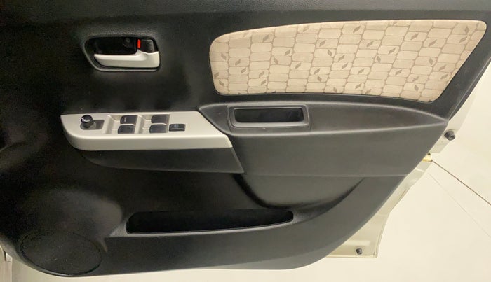 2015 Maruti Wagon R 1.0 VXI, Petrol, Manual, 28,126 km, Driver Side Door Panels Control