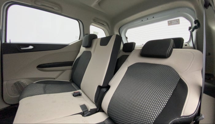 2021 Renault TRIBER RXZ, Petrol, Manual, 10,543 km, Reclining Back Row Seats