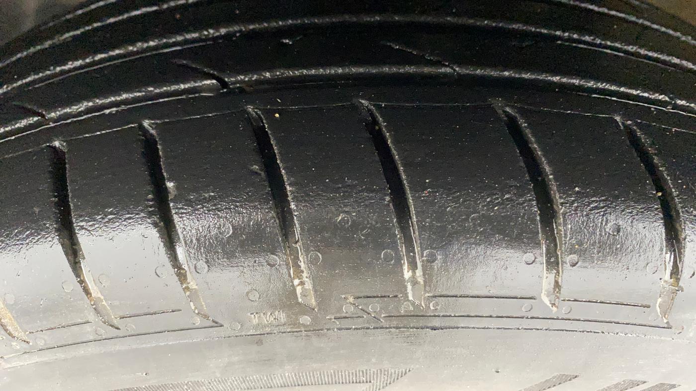 2017 Maruti IGNIS ALPHA 1.2, Petrol, Manual, 76,673 km, Left Front Tyre Tread