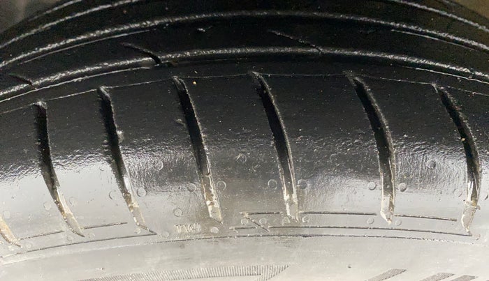2017 Maruti IGNIS ALPHA 1.2, Petrol, Manual, 76,558 km, Left Front Tyre Tread