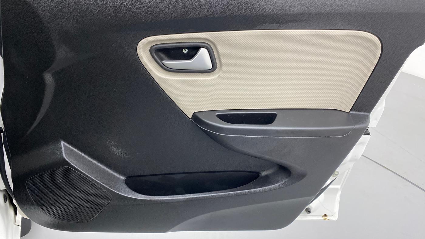 2020 Maruti Alto LXI, Petrol, Manual, 2,977 km, Driver Side Door Panels Control
