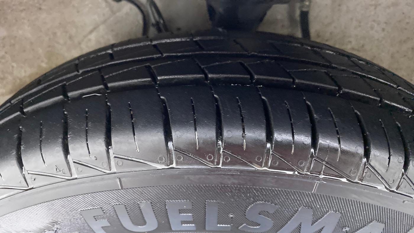 2020 Maruti Alto LXI, Petrol, Manual, 2,977 km, Left Front Tyre Tread