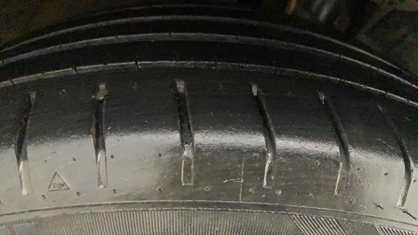 2020 Toyota Glanza G, Petrol, Manual, 83,209 km, Right Rear Tyre Tread