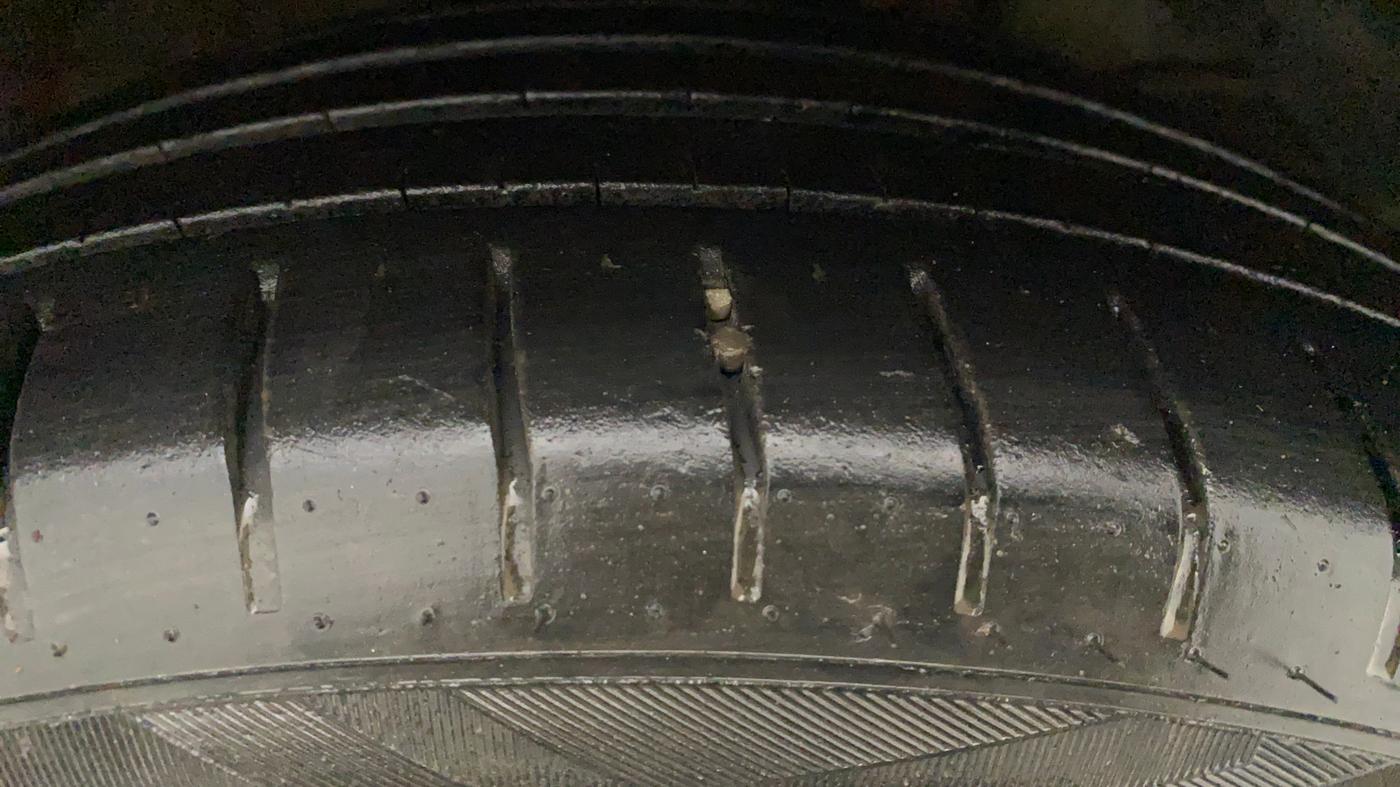 2020 Toyota Glanza G, Petrol, Manual, 83,209 km, Left Front Tyre Tread