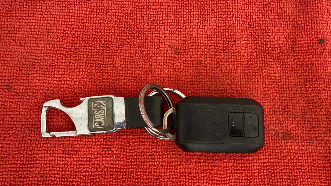 2020 Toyota Glanza G, Petrol, Manual, 83,209 km, Key Close Up