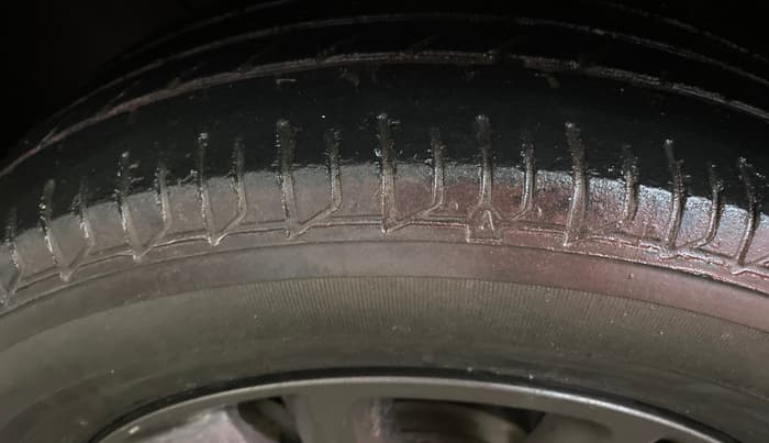 2018 Hyundai Elite i20 ASTA 1.2  CVT, Petrol, Automatic, 48,758 km, Left Front Tyre Tread