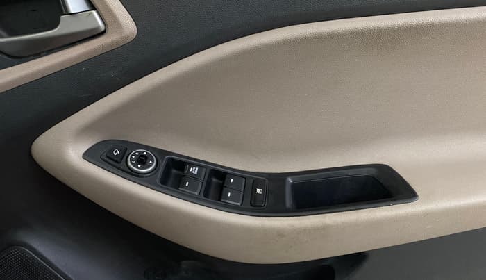 2018 Hyundai Elite i20 ASTA 1.2  CVT, Petrol, Automatic, 48,758 km, Driver Side Door Panels Control