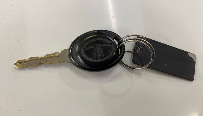 2018 Tata Tiago XE PETROL, Petrol, Manual, 49,177 km, Key Close Up