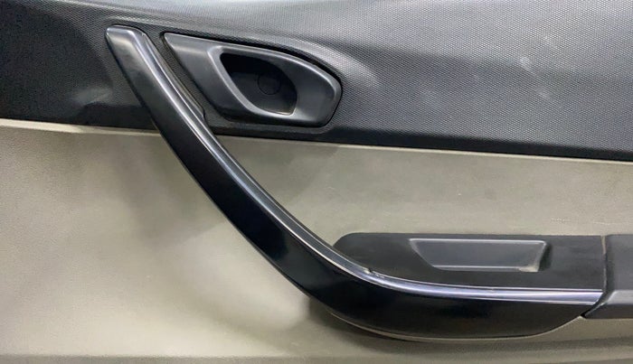 2018 Tata Tiago XE PETROL, Petrol, Manual, 49,177 km, Driver Side Door Panels Control