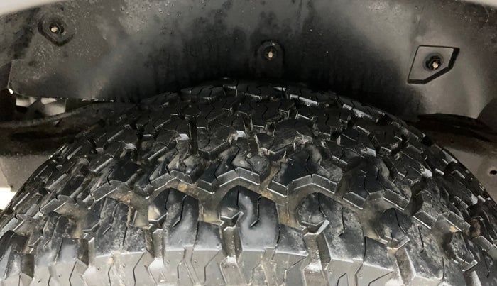 2024 Mahindra Thar LX HARD TOP 4WD MT, Diesel, Manual, 8,945 km, Right Rear Tyre Tread