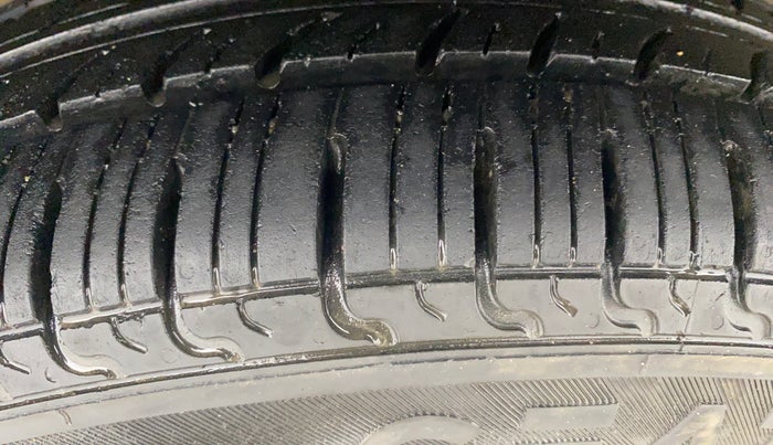 2021 Datsun Redi Go T, Petrol, Manual, 75,534 km, Right Rear Tyre Tread