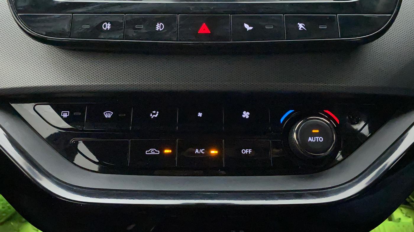 2022 Tata Harrier XZA PLUS 2.0L DARK EDITION, Diesel, Automatic, 30,117 km, Automatic Climate Control