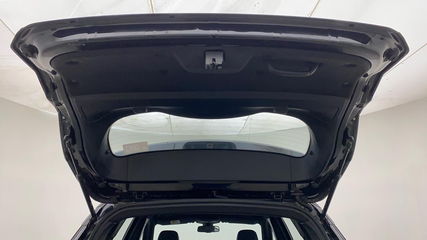 2022 Tata Harrier XZA PLUS 2.0L DARK EDITION, Diesel, Automatic, 30,117 km, Boot Door Open