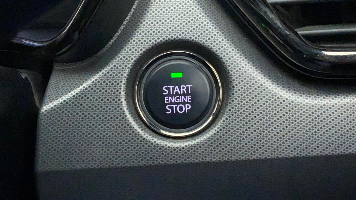 2022 Tata Harrier XZA PLUS 2.0L DARK EDITION, Diesel, Automatic, 30,117 km, Keyless Start/ Stop Button