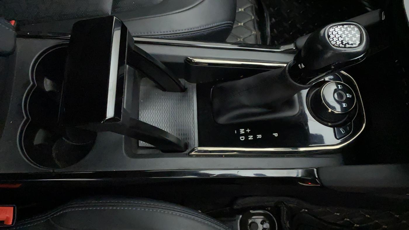 2022 Tata Harrier XZA PLUS 2.0L DARK EDITION, Diesel, Automatic, 30,117 km, Gear Lever