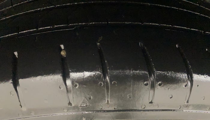 2021 Skoda KUSHAQ STYLE 1.0L TSI MT, Petrol, Manual, 47,205 km, Right Rear Tyre Tread