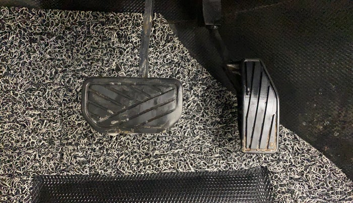 2018 Maruti Dzire VXI AMT, CNG, Automatic, 1,46,610 km, Pedals