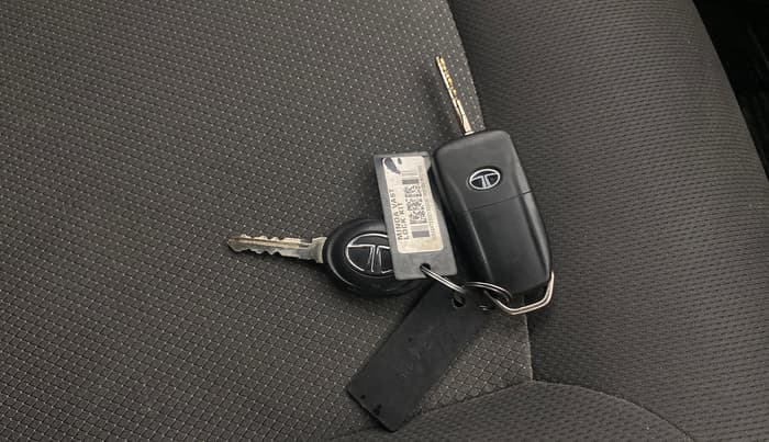 2018 Tata TIGOR XT PETROL, Petrol, Manual, 81,512 km, Key Close Up