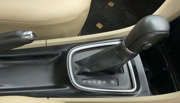 2018 Maruti Ciaz ZETA 1.4  AT PETROL, Petrol, Automatic, 85,512 km, Gear Lever