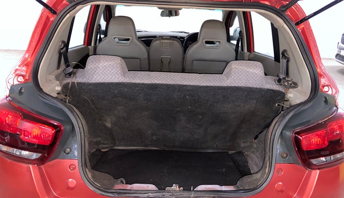 2016 Mahindra Kuv100 K4 6 STR, Petrol, Manual, 53,834 km, Boot Inside