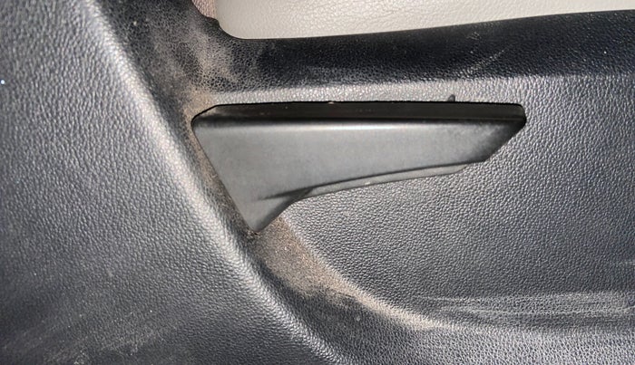 2016 Mahindra Kuv100 K4 6 STR, Petrol, Manual, 53,834 km, Driver Side Adjustment Panel