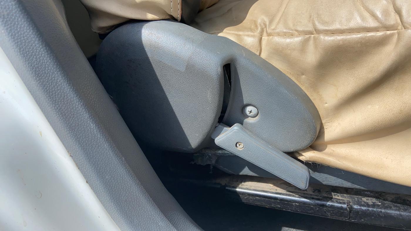 2014 Maruti Alto 800 LXI, Petrol, Manual, 58,347 km, Driver Side Adjustment Panel