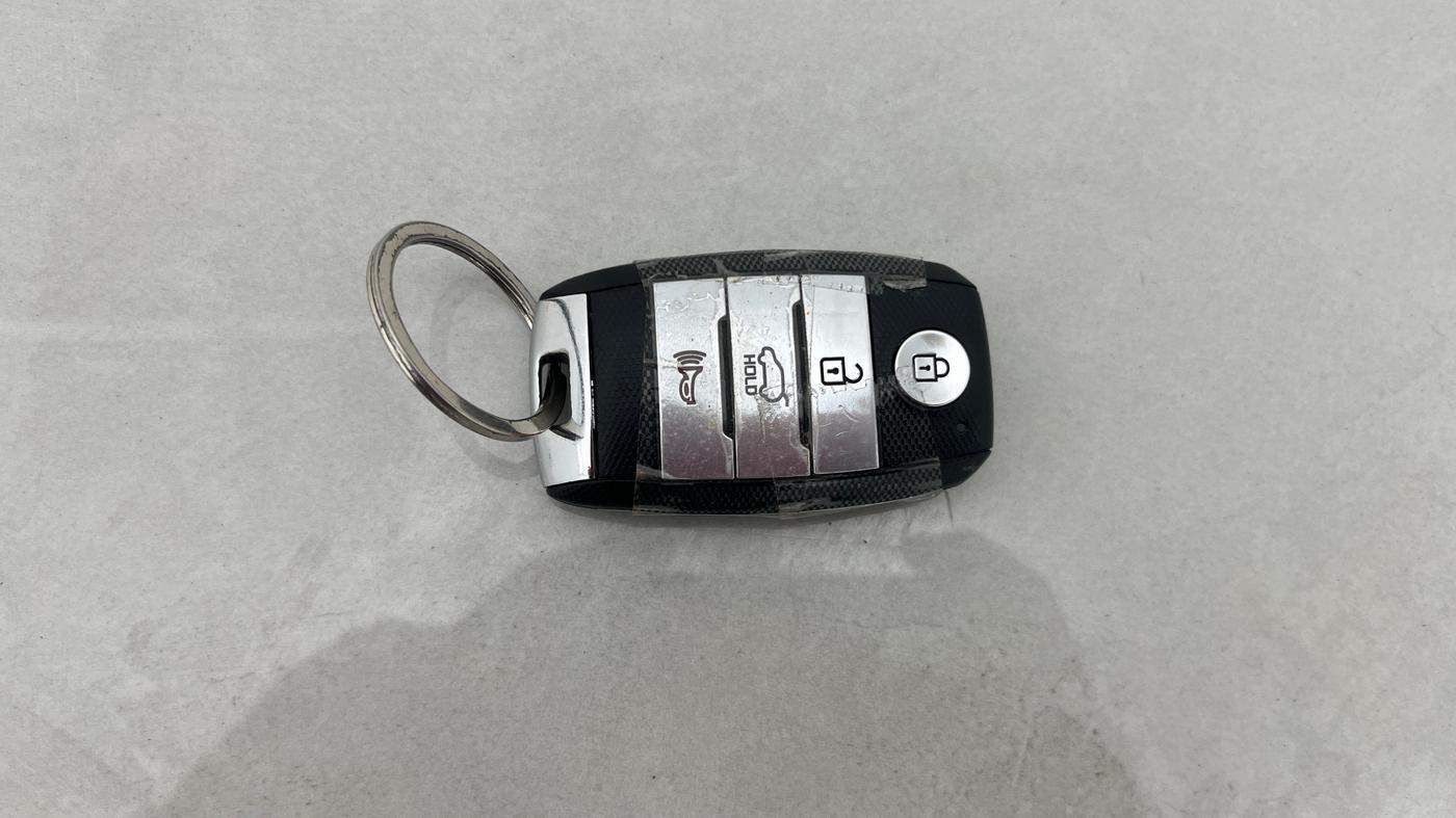 2019 KIA SELTOS HTX 1.5 PETROL, Petrol, Manual, 37,968 km, Key Close Up