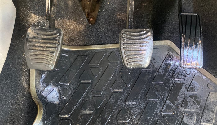 2021 Mahindra XUV300 W6 1.5 Diesel, Diesel, Manual, 68,068 km, Pedals