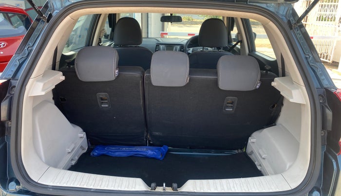 2021 Mahindra XUV300 W6 1.5 Diesel, Diesel, Manual, 68,068 km, Boot Inside