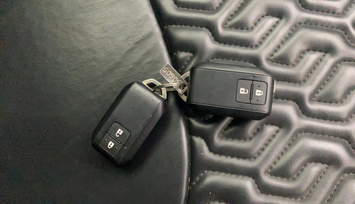 2022 Maruti Baleno ALPHA PETROL 1.2, Petrol, Manual, 9,599 km, Key Close Up