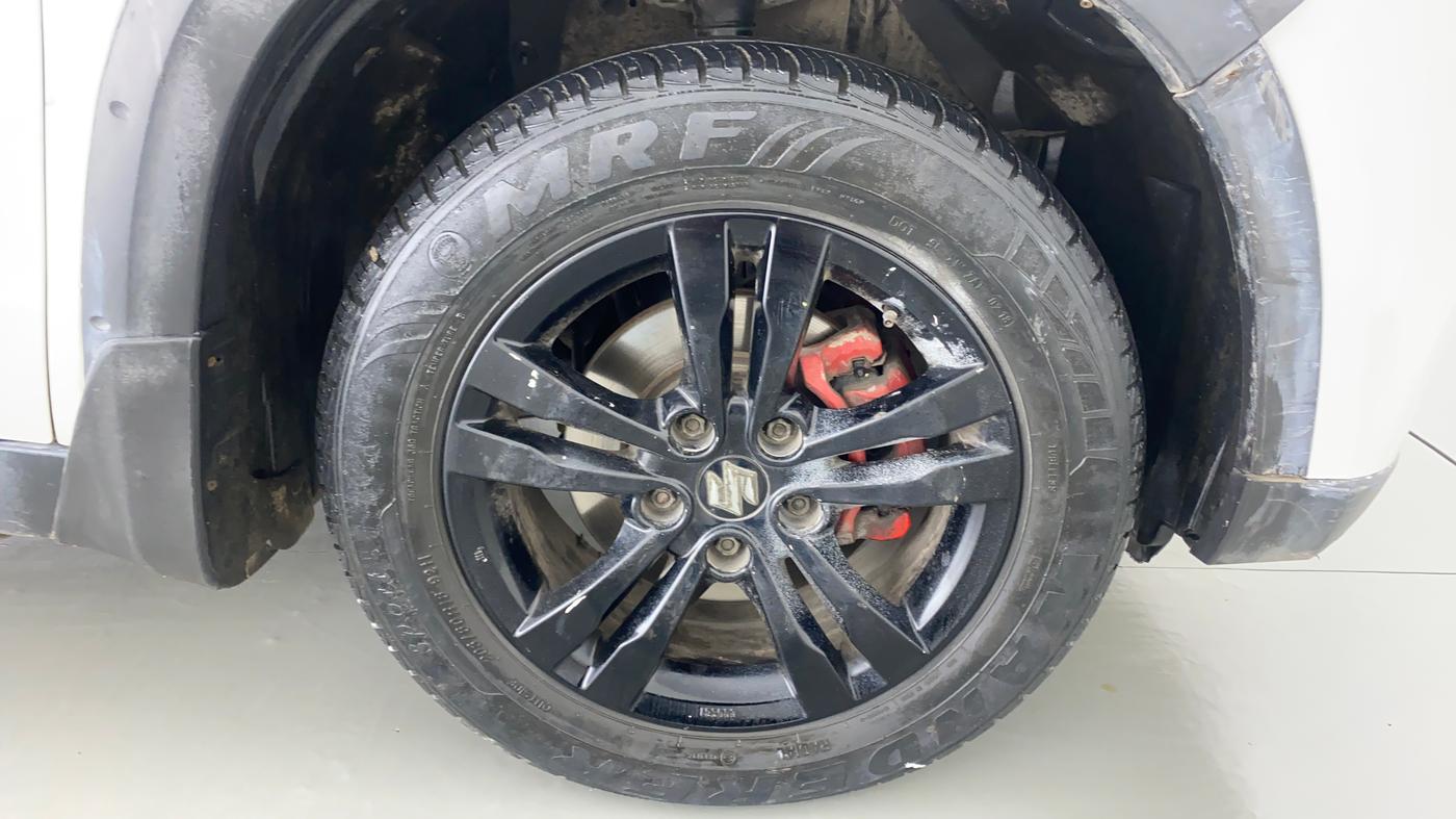 2018 Maruti Vitara Brezza VDI OPT, Diesel, Manual, 58,746 km, Right Front Wheel