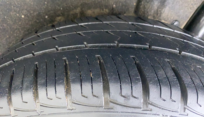 2018 Maruti Vitara Brezza VDI OPT, Diesel, Manual, 58,746 km, Left Rear Tyre Tread