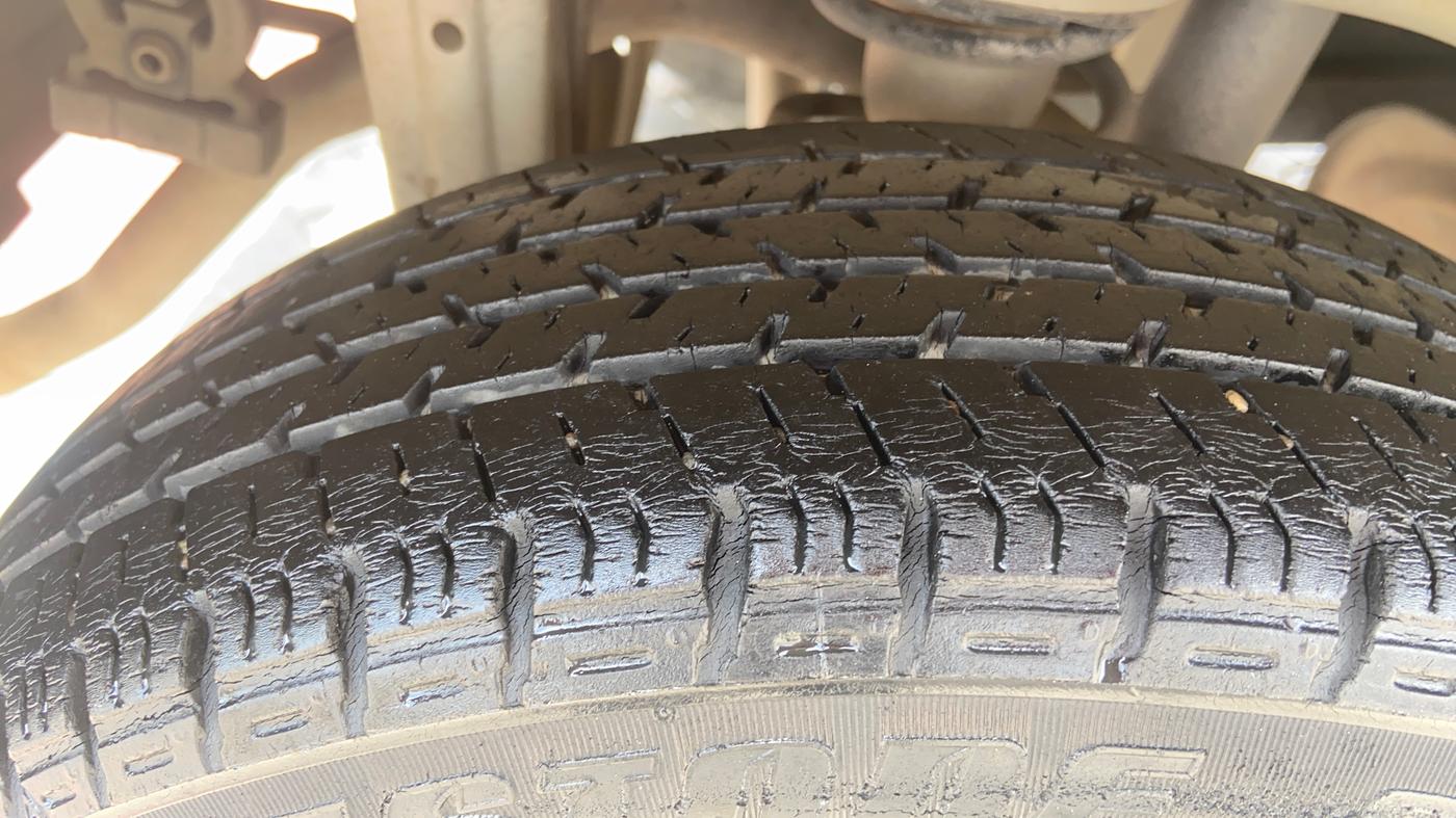 2017 Maruti Alto K10 VXI (O) AMT, Petrol, Automatic, 34,592 km, Right Rear Tyre Tread